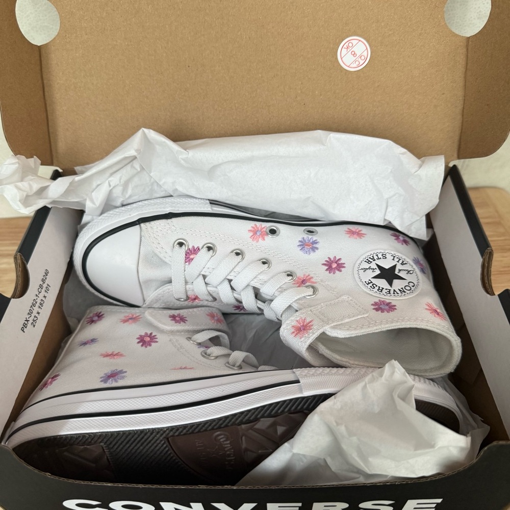 Converse White High Top Sneakers with Pink & Purple Floral Accents - size 2 - Picture 5 of 6